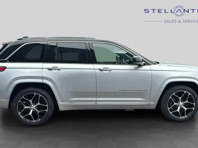 New Jeep Grand Cherokee Summit 376 HP (276 kW) 2025 Grey SUV
