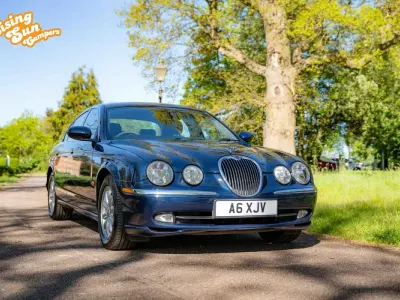 Usado Jaguar S-Type SE 240 HP (176 kW) 2002 Azul Sedan