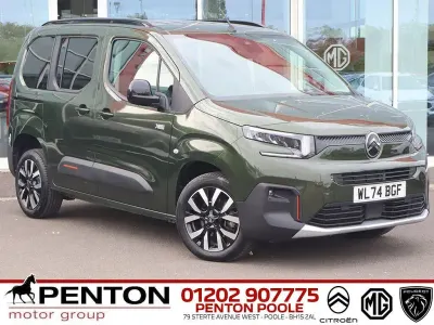 Used Citroën Berlingo 130 HP (95 kW) 2024 Green MPV