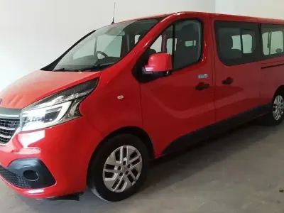 Used Renault Trafic 2020 Red MPV