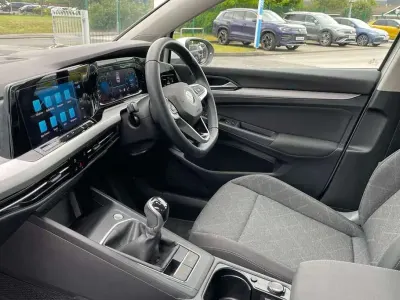 Used VW Golf VIII Life 110 HP (80 kW) 2022 White Hatchback