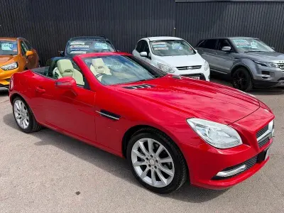 Used Mercedes SLK200 184 HP (135 kW) 2011 Red Cabriolet