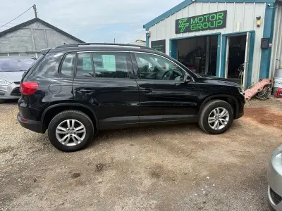 Begagnad VW Tiguan S 140 HK (102 kW) 2012 Svart SUV