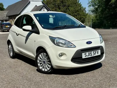 Used Ford Ka Zetec 69 HP (50 kW) 2015 White Hatchback
