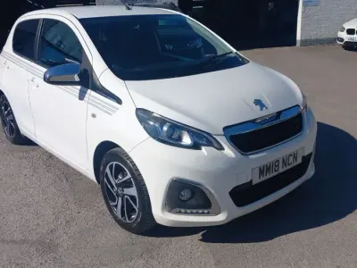 Used Peugeot 108 Collection 72 HP (52 kW) 2018 White Hatchback