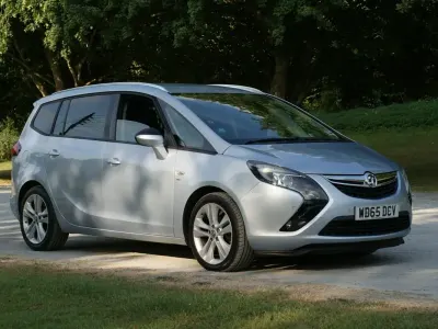 Used Vauxhall Zafira SRi 140 HP (102 kW) 2015 Silver MPV