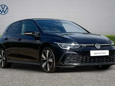 Begagnad VW Golf VIII GTD 200 HK (147 kW) 2022 Svart Halvkombi