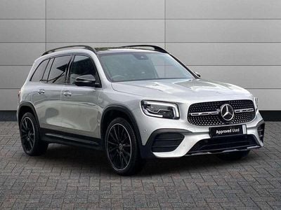 Mercedes GLB220