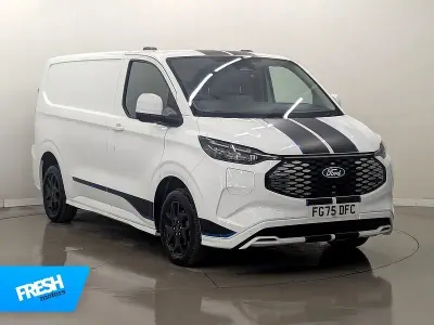 Begagnad Ford E-Transit Sport 11 kW (15 HK) 2025 Vit Van