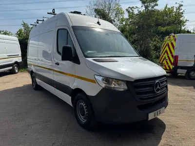 Used Mercedes Sprinter Progressive 148 HP (108 kW) 2021 White Van