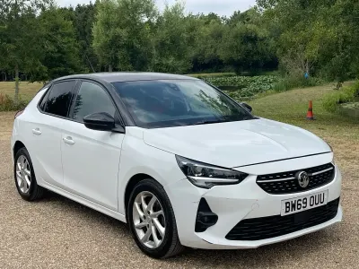 Used Vauxhall Corsa SRi 100 HP (73 kW) 2019 White Hatchback