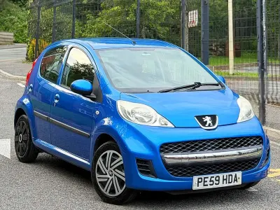 Used Peugeot 107 68 HP (50 kW) 2009 Blue Hatchback