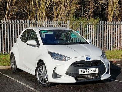 Used Toyota Yaris Hybrid 116 HP (85 kW) 2022 White Hatchback