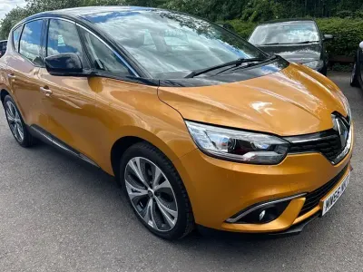 Usado Renault Scénic III Dynamique 110 CV (80 kW) 2016