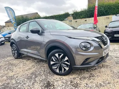 Używany Nissan Juke Acenta Premium 114 KM (83 kW) 2025 Szary SUV