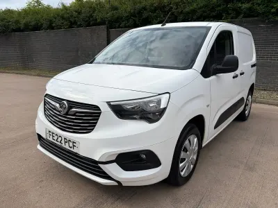 Used Vauxhall Combo Sportive 100 HP (73 kW) 2022 White MPV