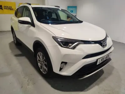 Used Toyota RAV4 151 HP (111 kW) 2016 White SUV
