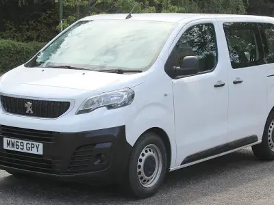 Used Peugeot Expert S 120 HP (88 kW) 2019 White Van