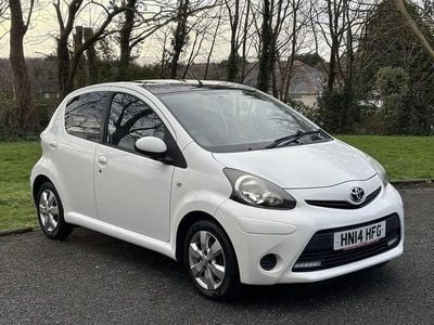 Used Toyota Aygo Style 68 HP (50 kW) 2014 White Hatchback