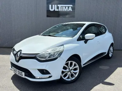 Used Renault Clio Dynamique 75 HP (55 kW) 2017 White Hatchback