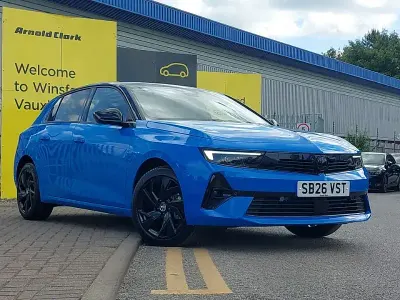 New Vauxhall Astra 130 HP (95 kW) 2026 Premium paint  two coat metallic  athletic blue Hatchback