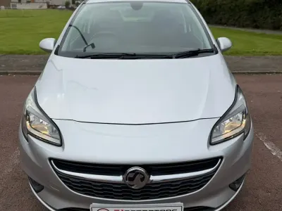 Używany Vauxhall Corsa 2015 Srebrny Hatchback