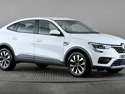 Used Renault Arkana Iconic 138 HP (101 kW) 2023 White SUV