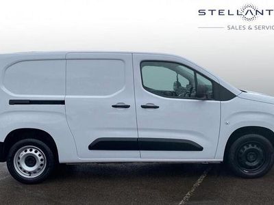 White Used 2025 Peugeot Partner MPV | £14,998 (Good price)