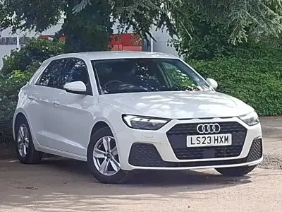 Used Audi A1 Design 95 HP (69 kW) 2023 White SUV