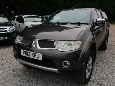 Used Mitsubishi L200 178 HP (130 kW) 2012 Brown Pickup