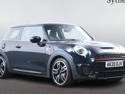 Usado Mini John Cooper Works Hatch 228 CV (167 kW) 2020 Negro Utilitario