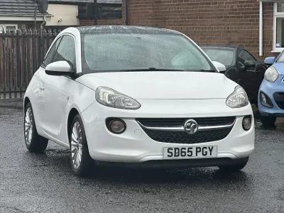 Begagnad Vauxhall Adam Glam 70 HK (51 kW) 2015 Vit Halvkombi