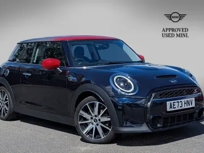 Used Mini Cooper S Classic 176 HP (129 kW) 2023 Black Hatchback