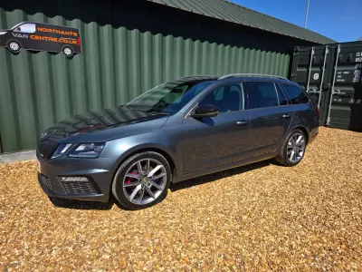 Używany Skoda Octavia vRS 184 KM (135 kW) 2019 Szary Kombi