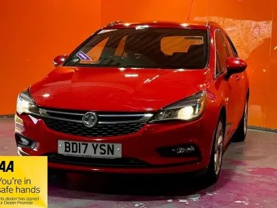 Used Vauxhall Astra SRi 150 HP (110 kW) 2017 Red Estate