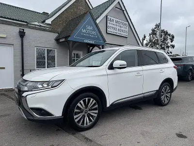 Used Mitsubishi Outlander 150 HP (110 kW) 2020 White SUV