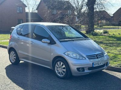 Begagnad Mercedes A160 Elegance 2006 Silver Halvkombi