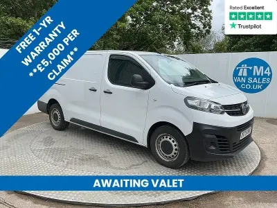 Gebraucht Vauxhall Vivaro 100 PS (73 kW) 2024 Weiß Van / Kleinbus