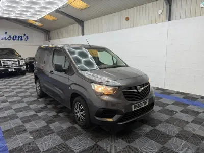 Used Vauxhall Combo Sportive 75 HP (55 kW) 2019 Grey MPV