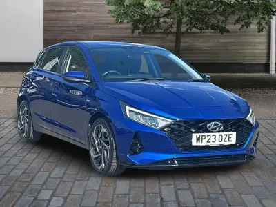 Used Hyundai i20 Premium 100 HP (73 kW) 2023 Blue Hatchback