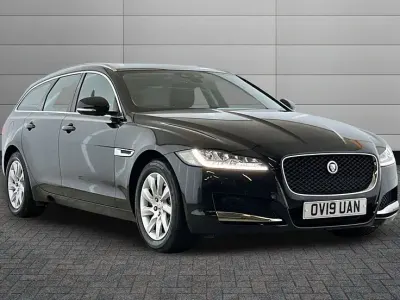 Used Jaguar XF Sportbrake Prestige 178 HP (130 kW) 2019 Santorini black Estate