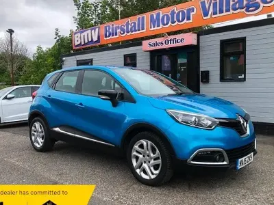 Used Renault Captur Dynamique 90 HP (66 kW) 2015 Blue SUV