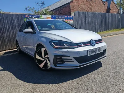 Używany VW Golf VII GTI 230 KM (169 kW) 2018 Srebrny Hatchback