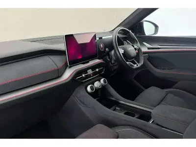 Usado Skoda Kodiaq vRS 261 HP (191 kW) 2025 Vermelho SUV