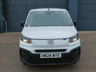 Używany Fiat Doblò 2024 Biały Minivan