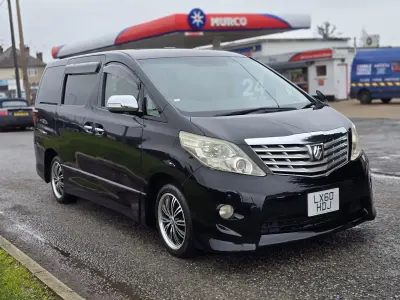 Begagnad Toyota Alphard 2010 Svart Minibuss