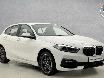 Gebraucht BMW 118 Sport Line 134 PS (98 kW) 2022 Weiß Kleinwagen