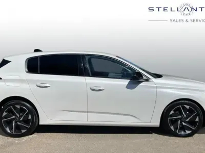 Gebraucht Peugeot 308 Allure Premium 129 PS (94 kW) 2023 Weiß Kleinwagen