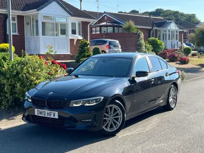 Used BMW 318 Comfort Edition 2019 Black Sedan