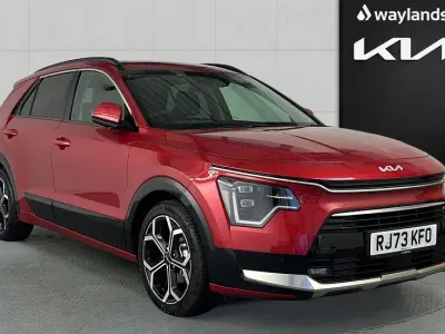 Used Kia Niro 2024 Red SUV